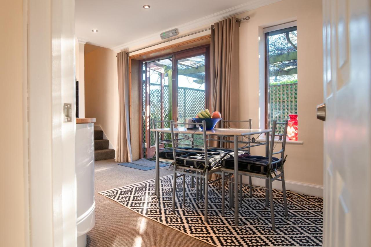 Terlingham Lane Cottage Hawkinge Buitenkant foto