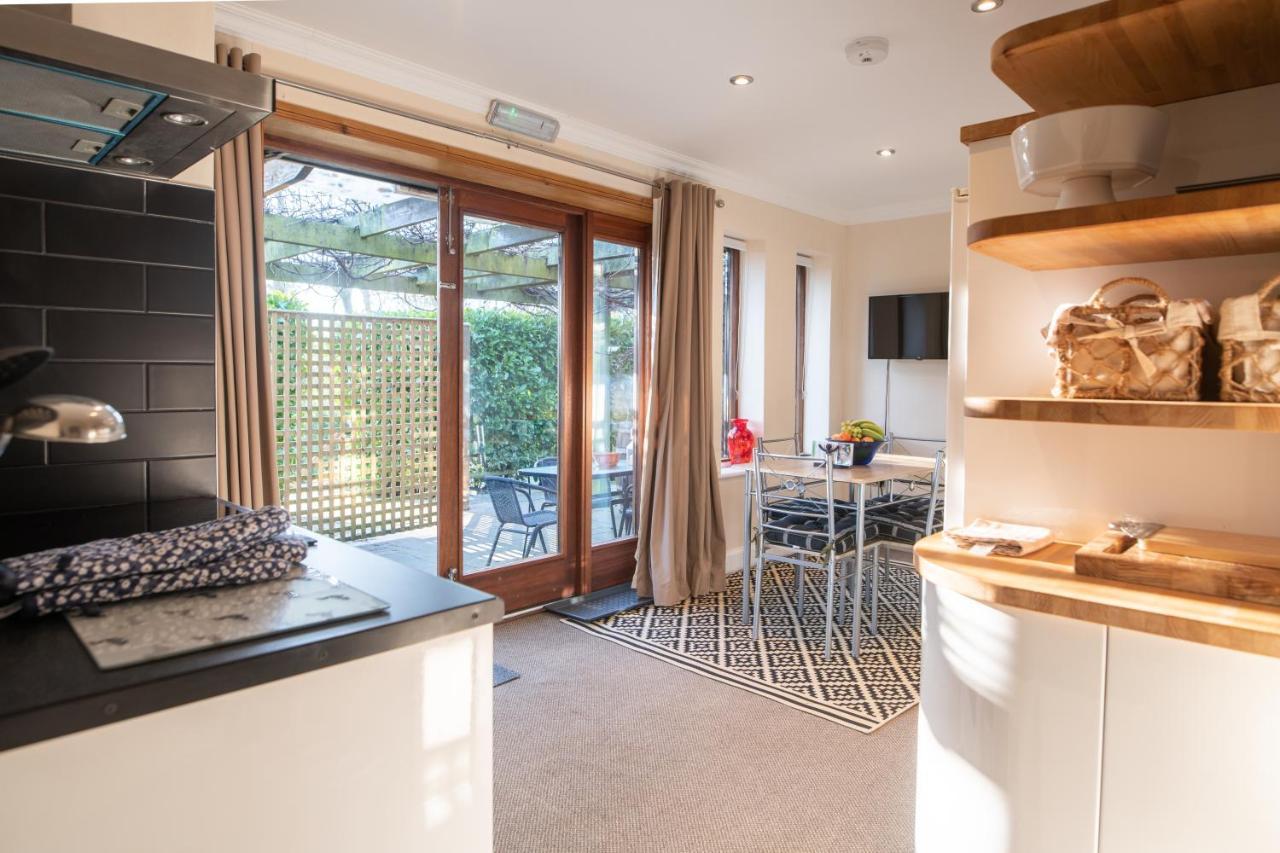 Terlingham Lane Cottage Hawkinge Buitenkant foto